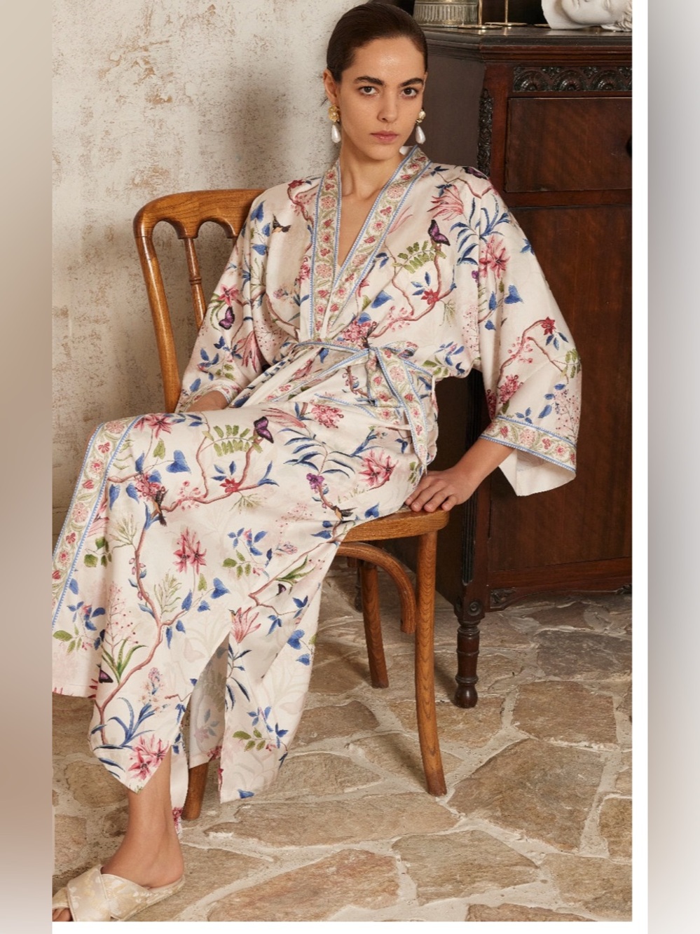 Ulivary Beige Chinoiserie Floral Long Kimono Robe w/ Pockets Birds Butterfly - Picture 2 of 3